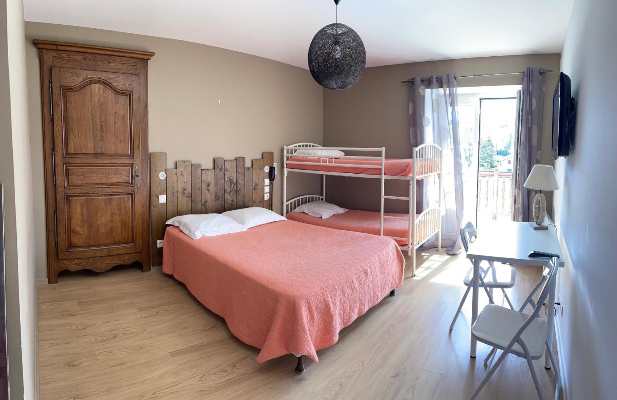 Hotel Mendy Saint-Jean-le-Vieux  Екстериор снимка