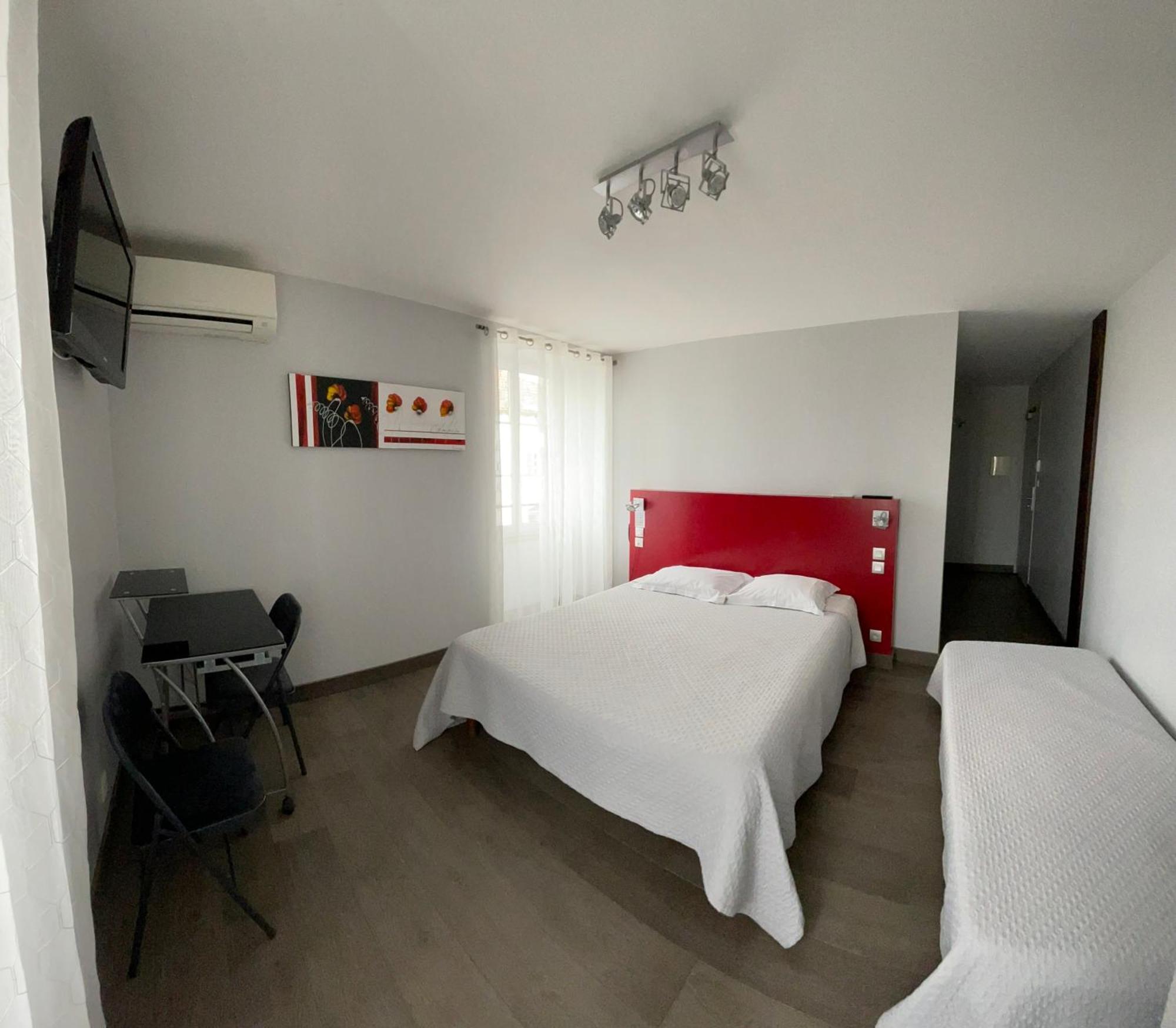 Hotel Mendy Saint-Jean-le-Vieux  Екстериор снимка